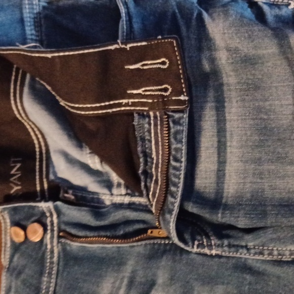 LANE BRYANT CROPPED JEANS, SIZE 18, TIGHTER TUMMY TECHNOLOGY. - Picture 8 of 11